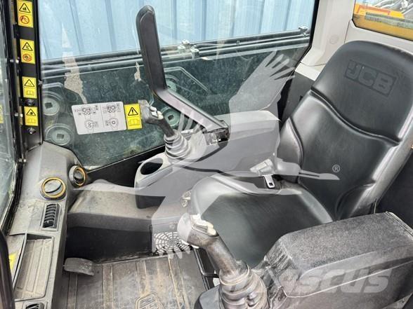 JCB 3TS-8T Schrankladers