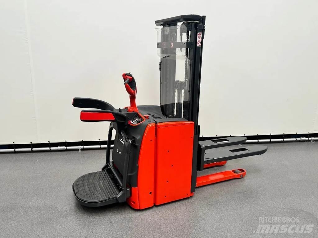 Linde L 14 AP Meeloop stapelaar