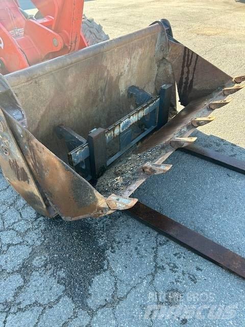 Kubota R 082 Wielladers