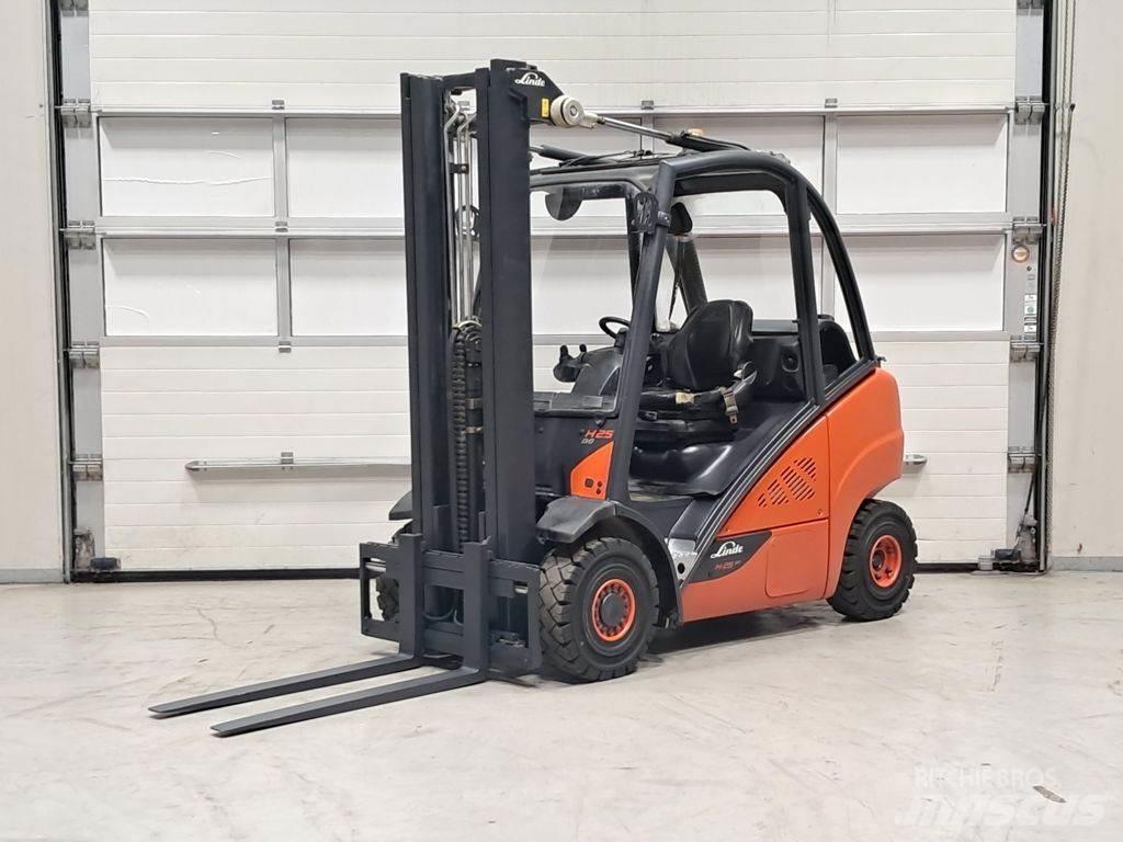 Linde H25T-02 LPG heftrucks