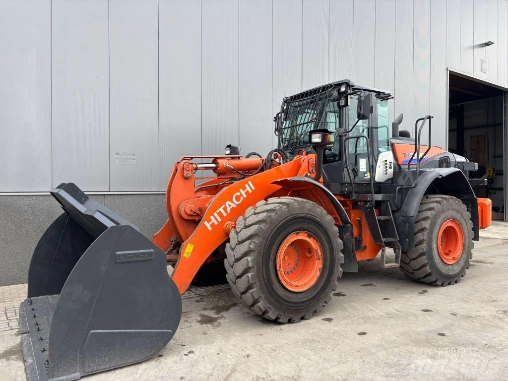 Hitachi ZW 250-6 Wielladers