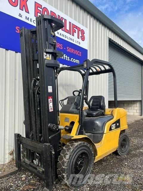 CAT DP 30 N Diesel heftrucks