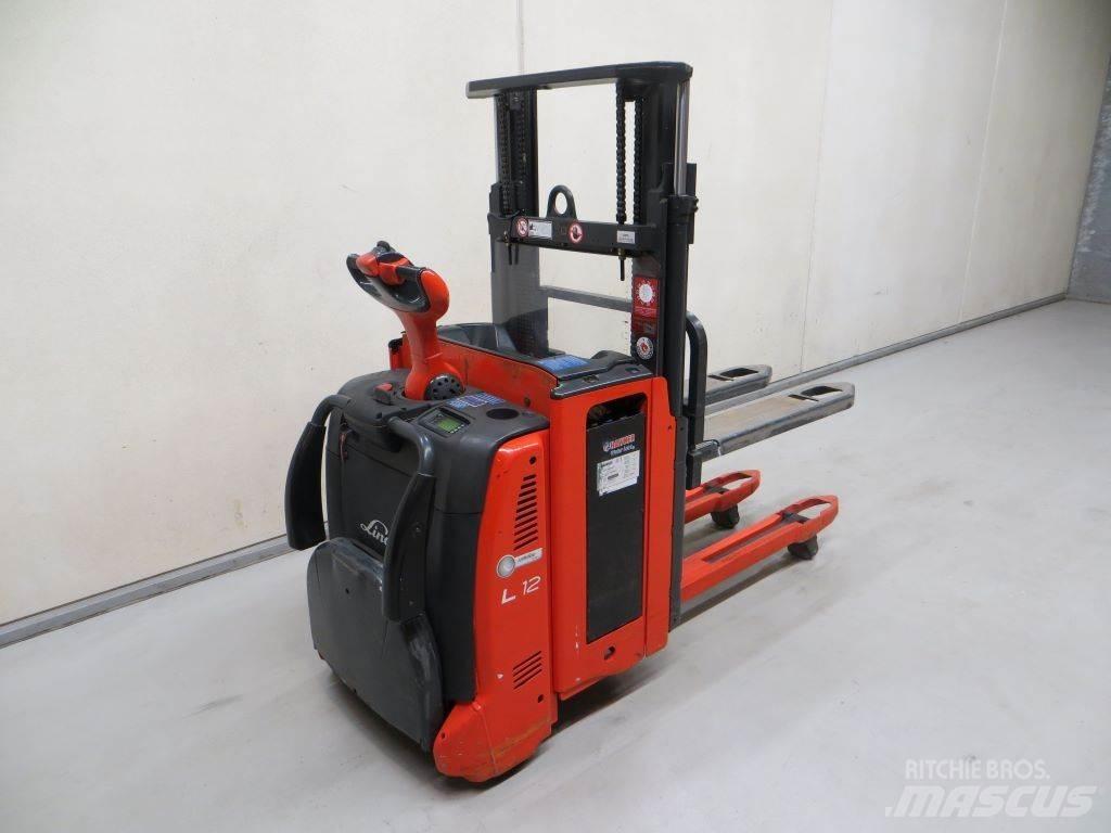Linde L12L AP Zelfrijdende stapelaars