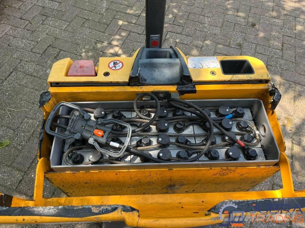 Jungheinrich EJE 118 Meeloop stapelaar