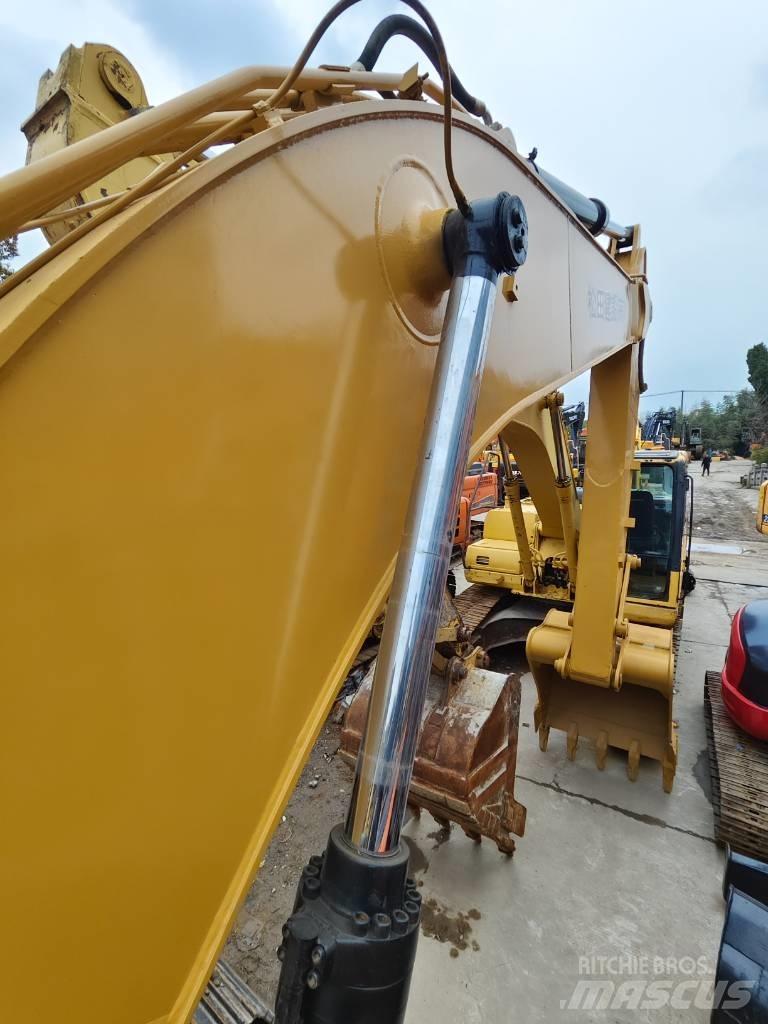 CAT 320 D Rupsgraafmachines