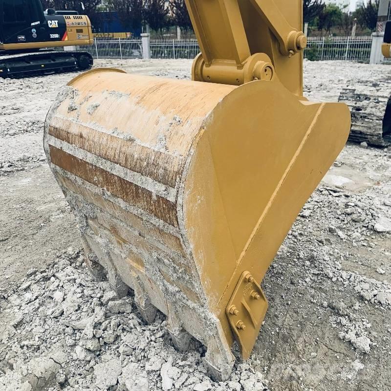 CAT 320 D Rupsgraafmachines