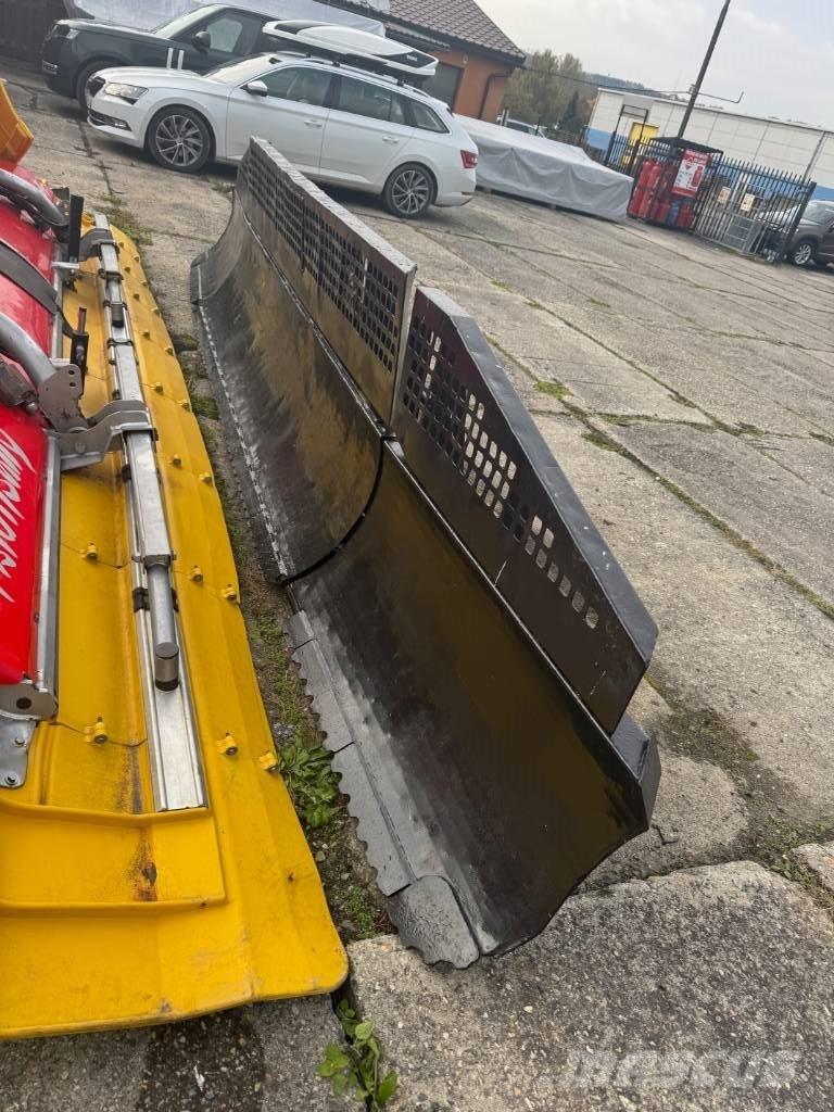 Kässbohrer PB 300 W Sneeuwschuivers en -ruimers