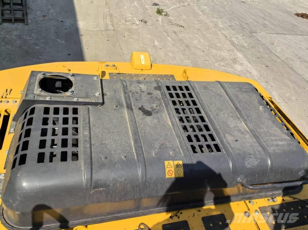 Komatsu PC 220-8 Rupsgraafmachines