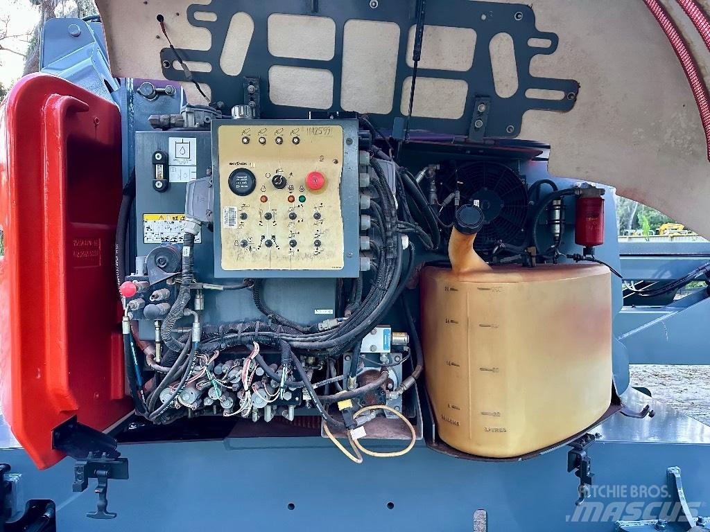 SkyJack SJ 63 AJ Knikarmhoogwerkers