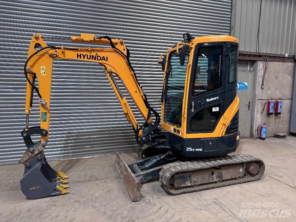 Hyundai R25Z-9 AK Minigraafmachines < 7t