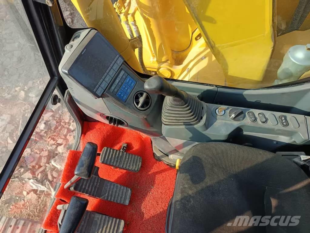 Komatsu PC 138 Rupsgraafmachines