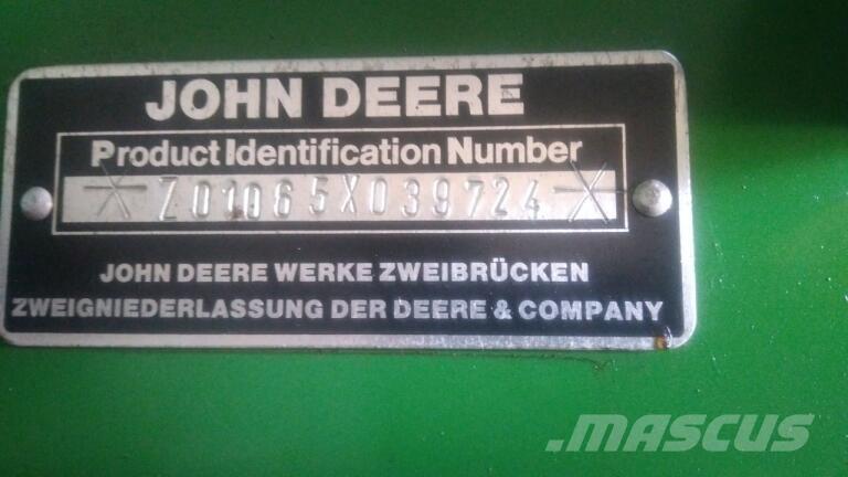 John Deere 1065 Maaidorsmachines