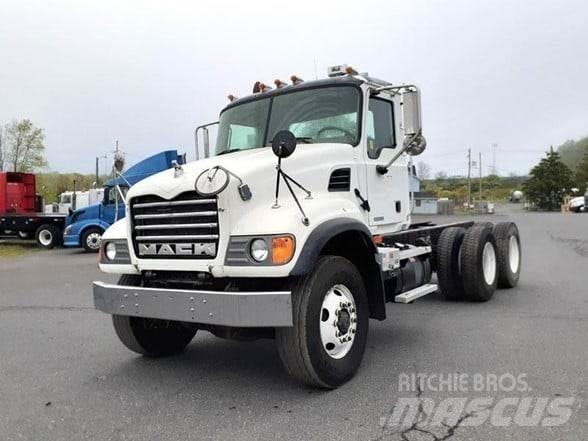 Mack GRANITE CV713 Chassis met cabine