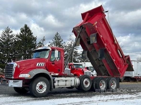 Mack GRANITE GU813 Kipper