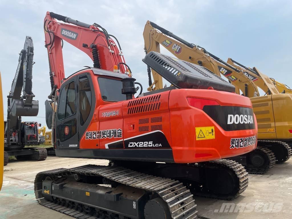 Doosan DX 225 LC Rupsgraafmachines