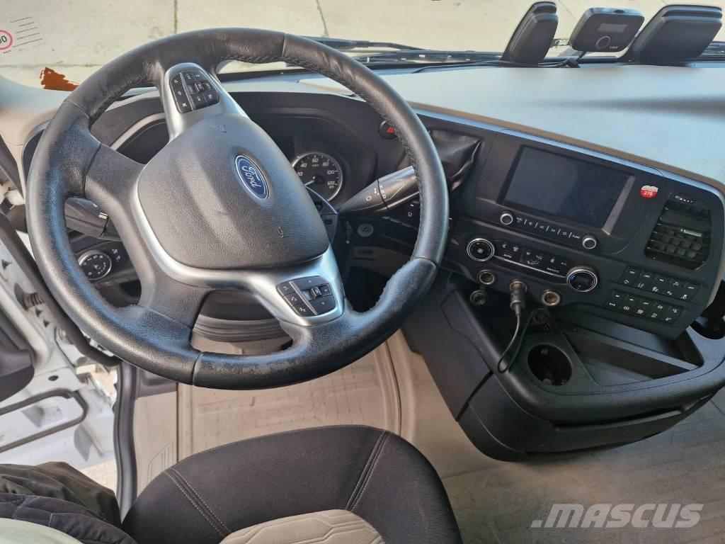 Ford F-Max Schuifzeilopbouw