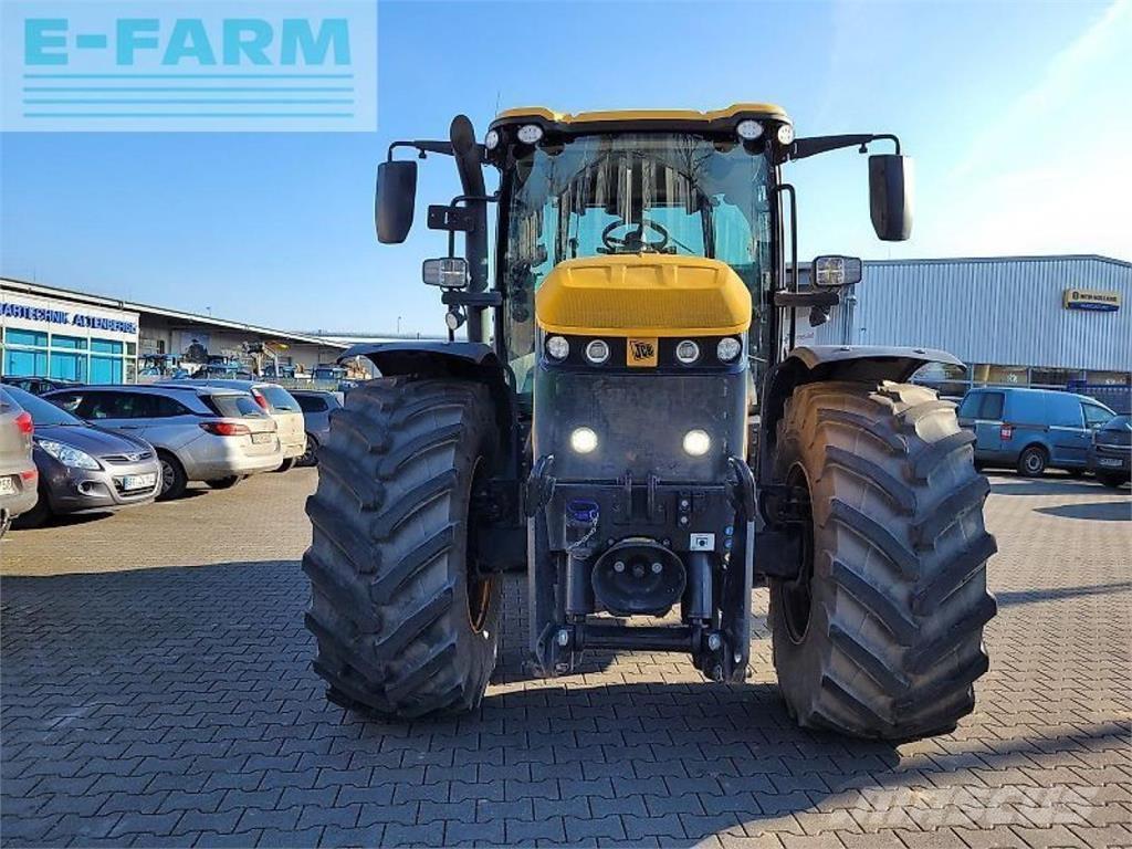 JCB 4220 fastrac Tractoren