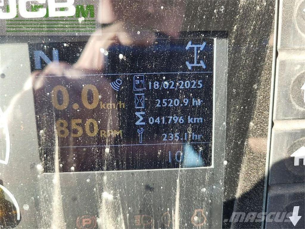 JCB 4220 fastrac Tractoren