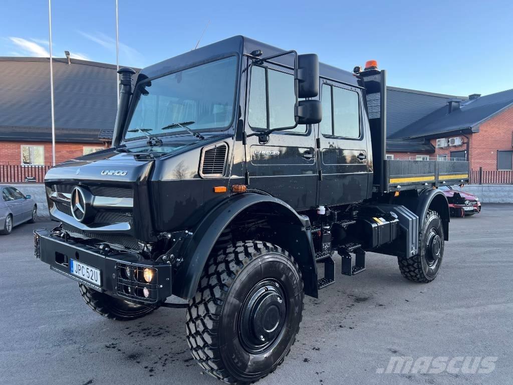 Mercedes-Benz Unimog Platte bakwagens