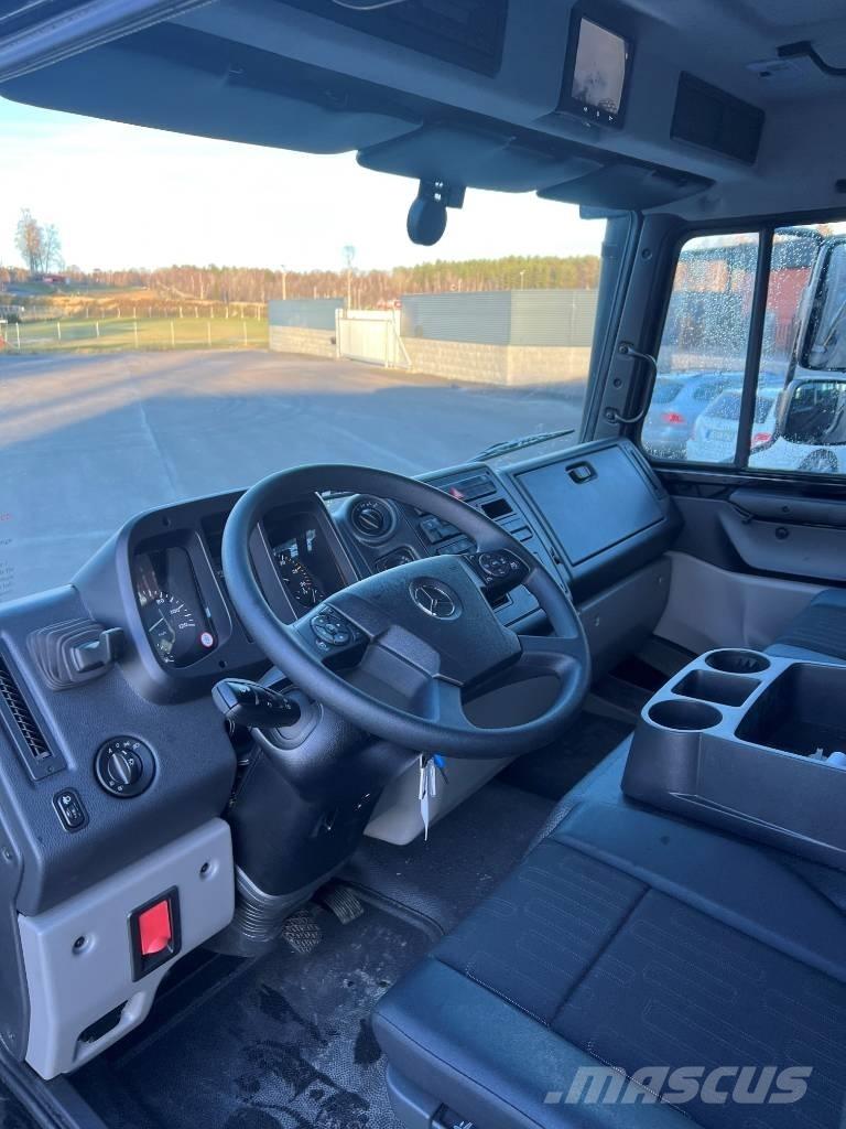 Mercedes-Benz Unimog Platte bakwagens
