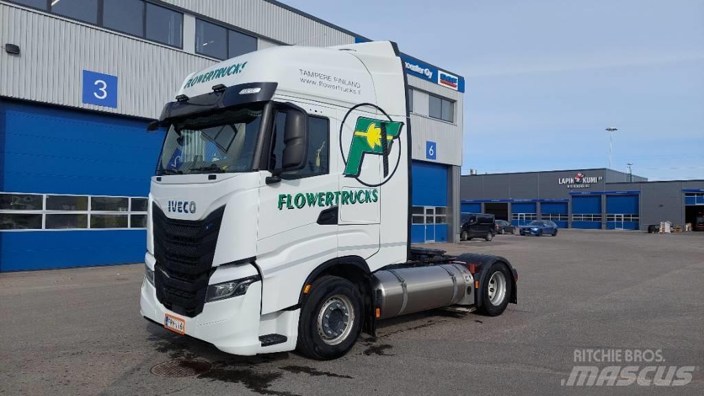 Iveco S-Way 460 LNG Trekkers