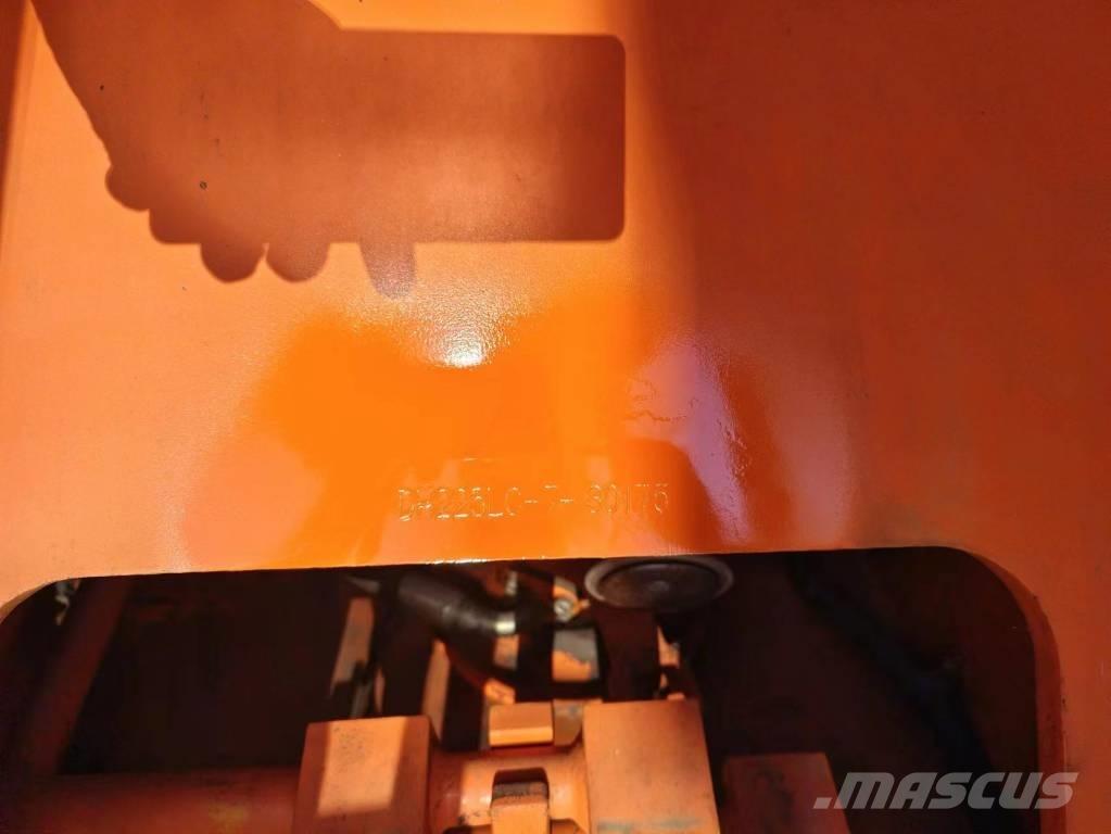 Doosan DH225LC-7 Rupsgraafmachines