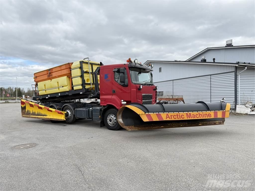 Sisu R500 8X2 Containertrucks met kabelsysteem
