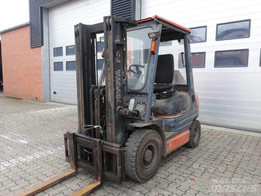 Toyota 02-6 FDF 25 Diesel heftrucks