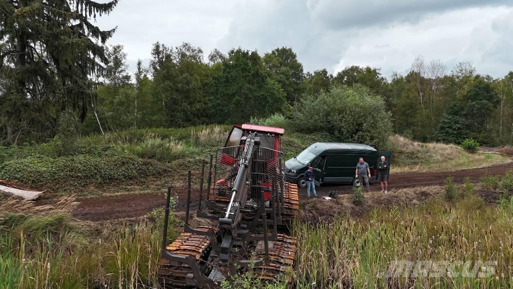 Komatsu 825TX Uitrijwagens