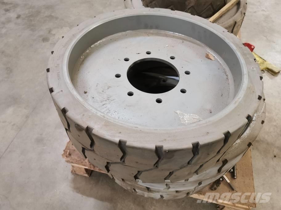 JLG E 300 AJP Banden, wielen en velgen