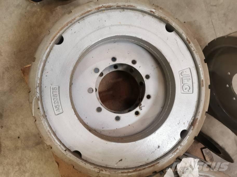 JLG E 300 AJP Banden, wielen en velgen