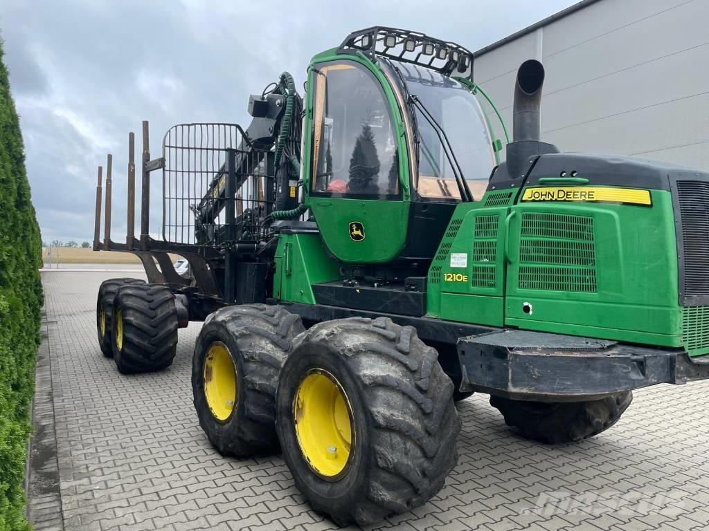 John Deere 1210 E Uitrijwagens