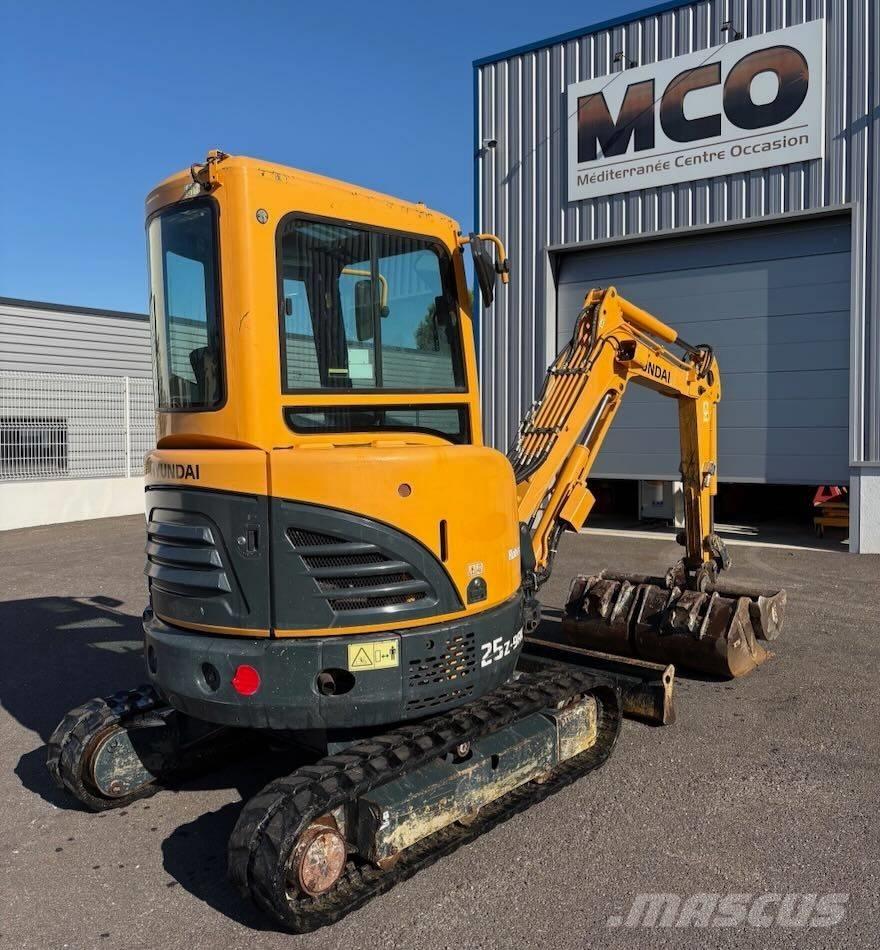 Hyundai R25Z-9 AK Minigraafmachines < 7t