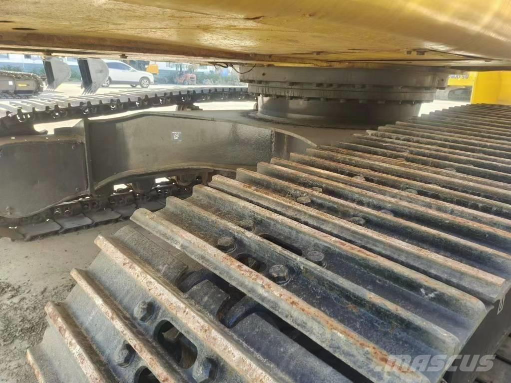 Komatsu PC 220 Rupsgraafmachines