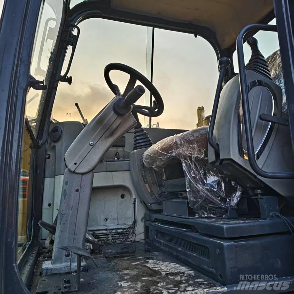 Hyundai 60 W Wielgraafmachines