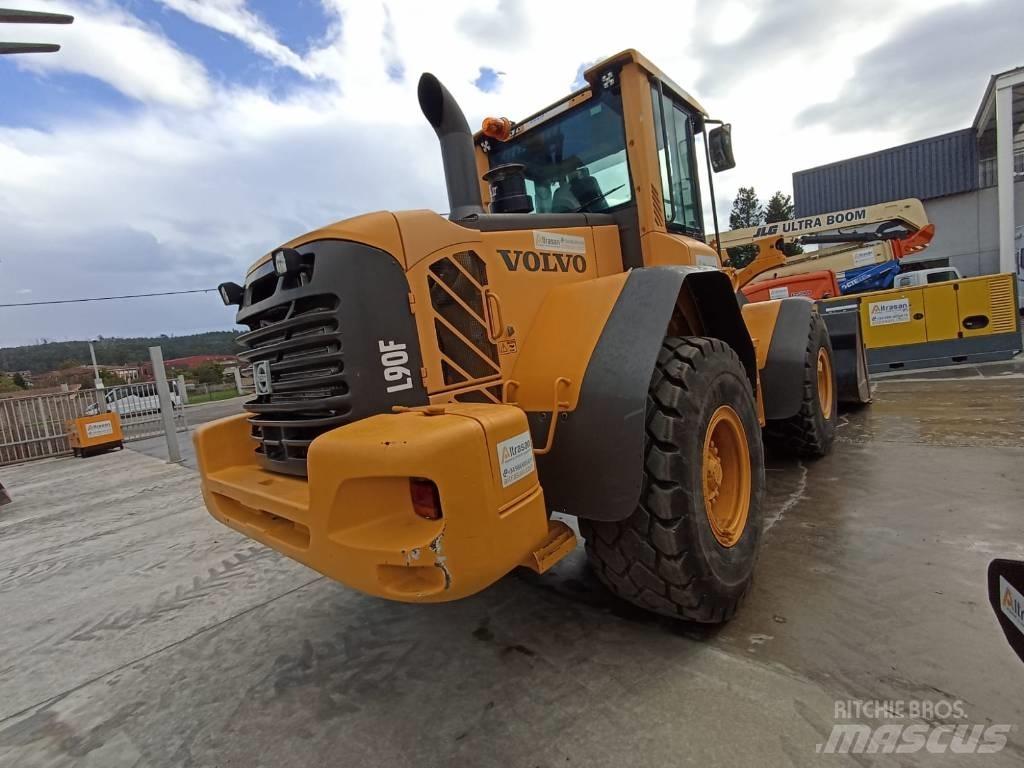 Volvo L 90 F Wielladers