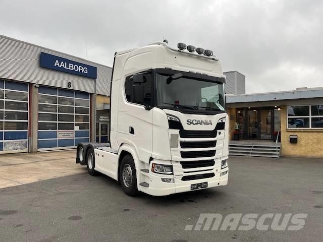 Scania S 590 Trekkers