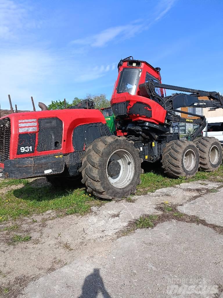 Komatsu 931 Harvesters