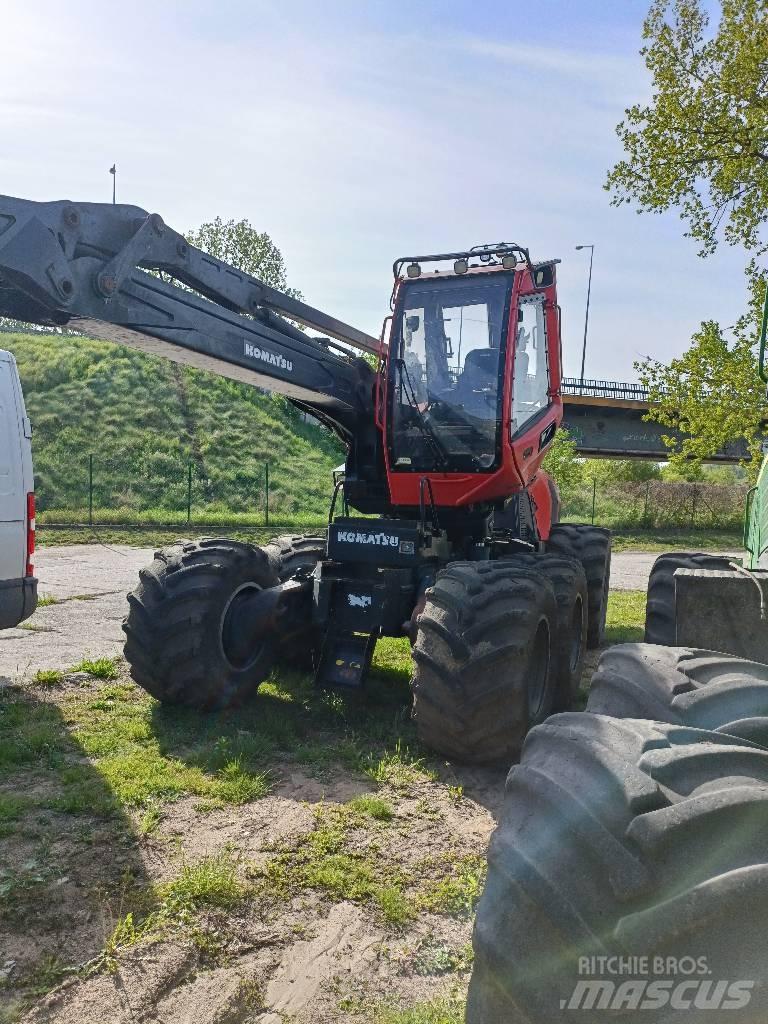 Komatsu 931 Harvesters
