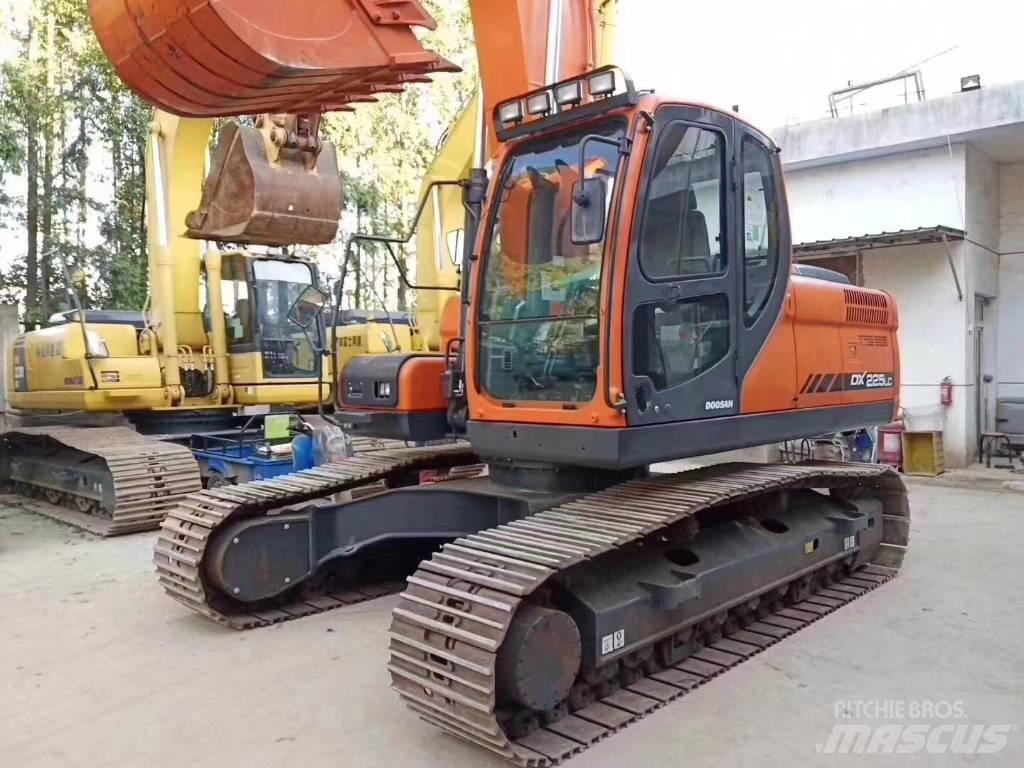 Doosan DX 225 LC Rupsgraafmachines