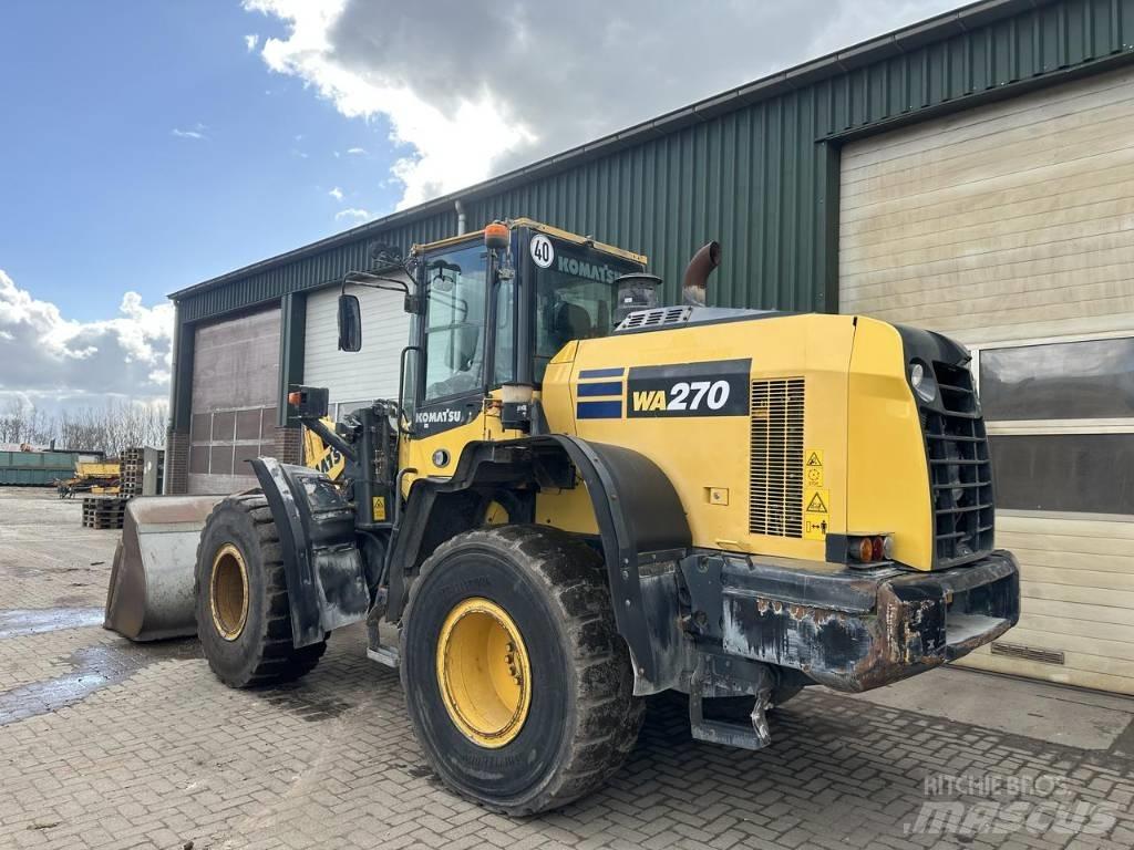Komatsu WA270 8 Wielladers