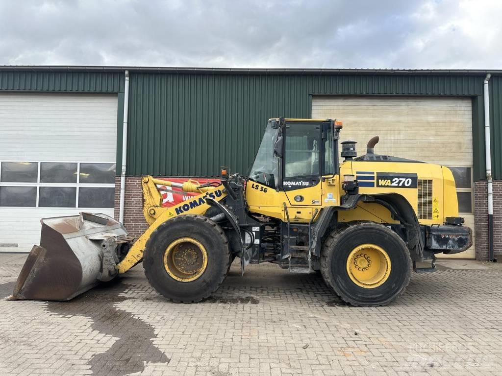 Komatsu WA270 8 Wielladers