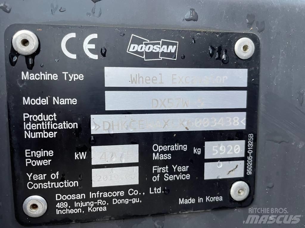 Doosan DX 57 W-5 Wielgraafmachines