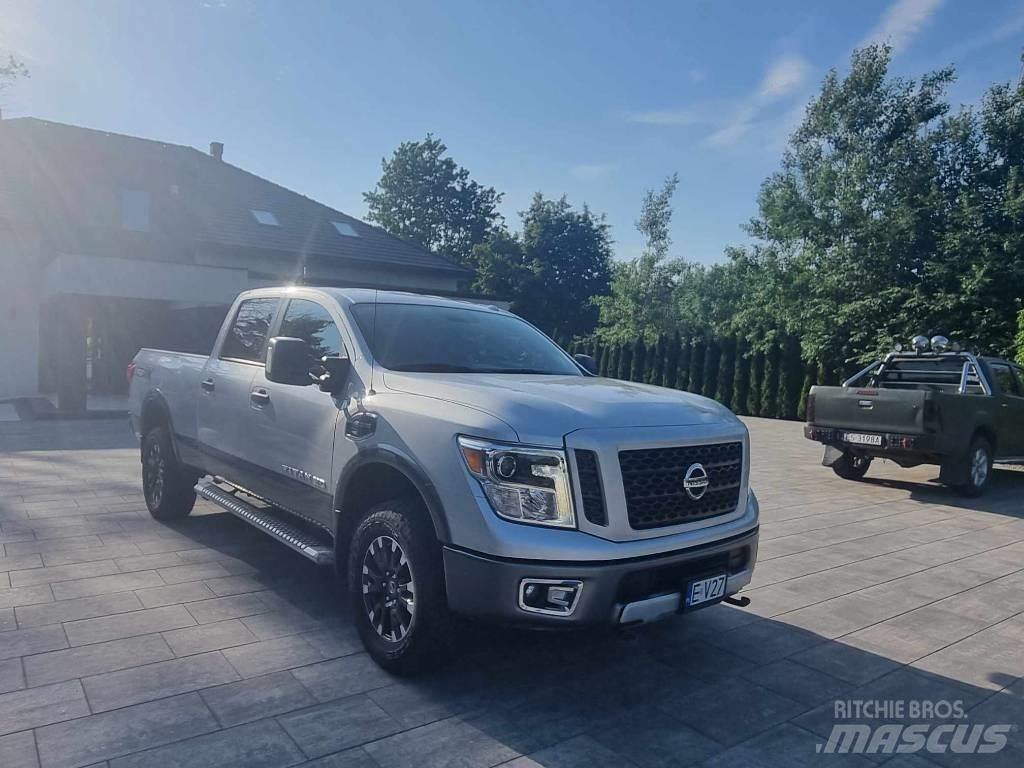 Nissan TITAN XD PRO Bestelwagens met open laadbak
