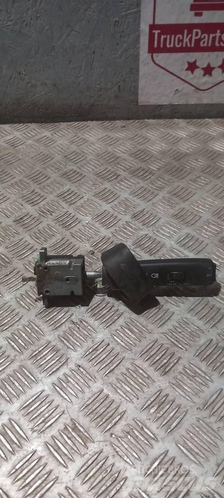 Volvo FH 12   21670857 Cabine en interieur