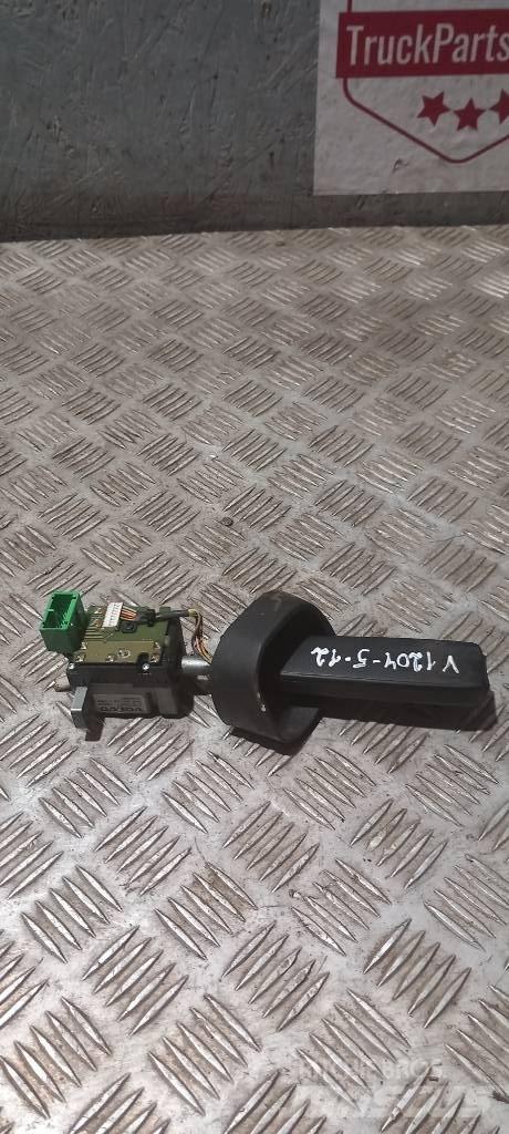 Volvo FH 12   21670857 Cabine en interieur