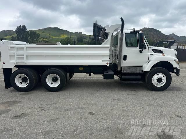 International 7400 Kipper