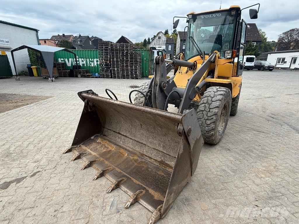 Volvo L 30 B Pro Wielladers