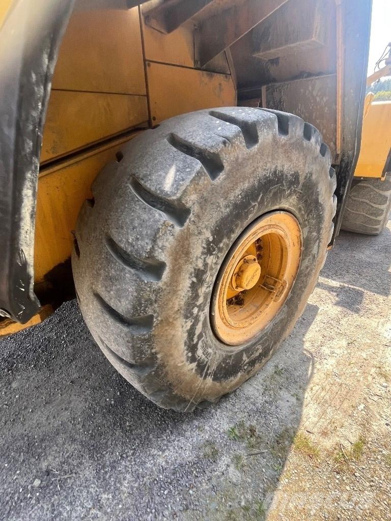 Volvo L180F Wielladers