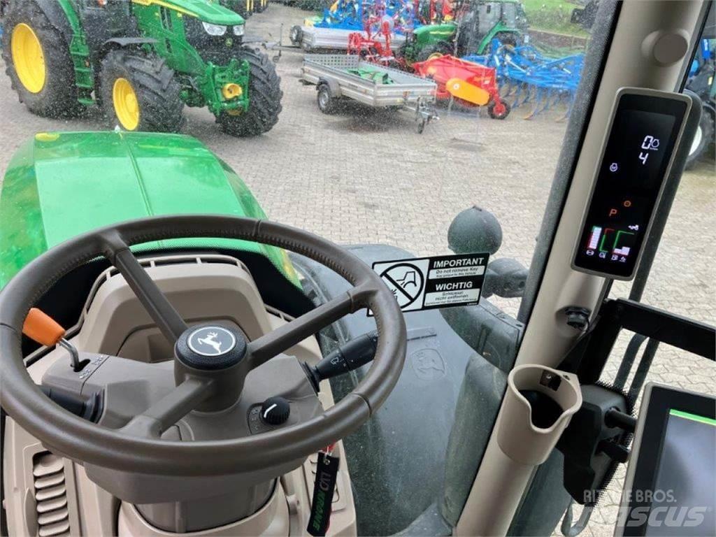 John Deere 6R 215 Tractoren